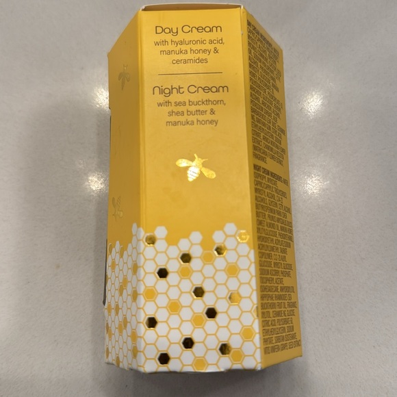 COPY - NWT new in box Trafer Joes Honey Hydration day and night cream - Picture 4 of 5